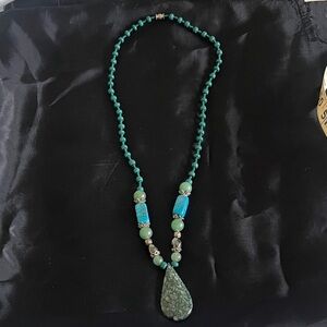 Stone & bead necklace